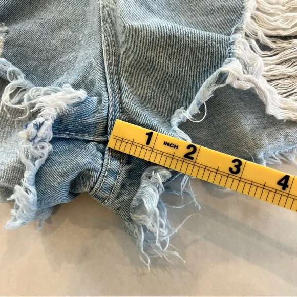 Abrand Women’s Shorts Size 10 Waist 28 Tattered High Rise Denim Jean Cutoffs - Picture 12 of 16